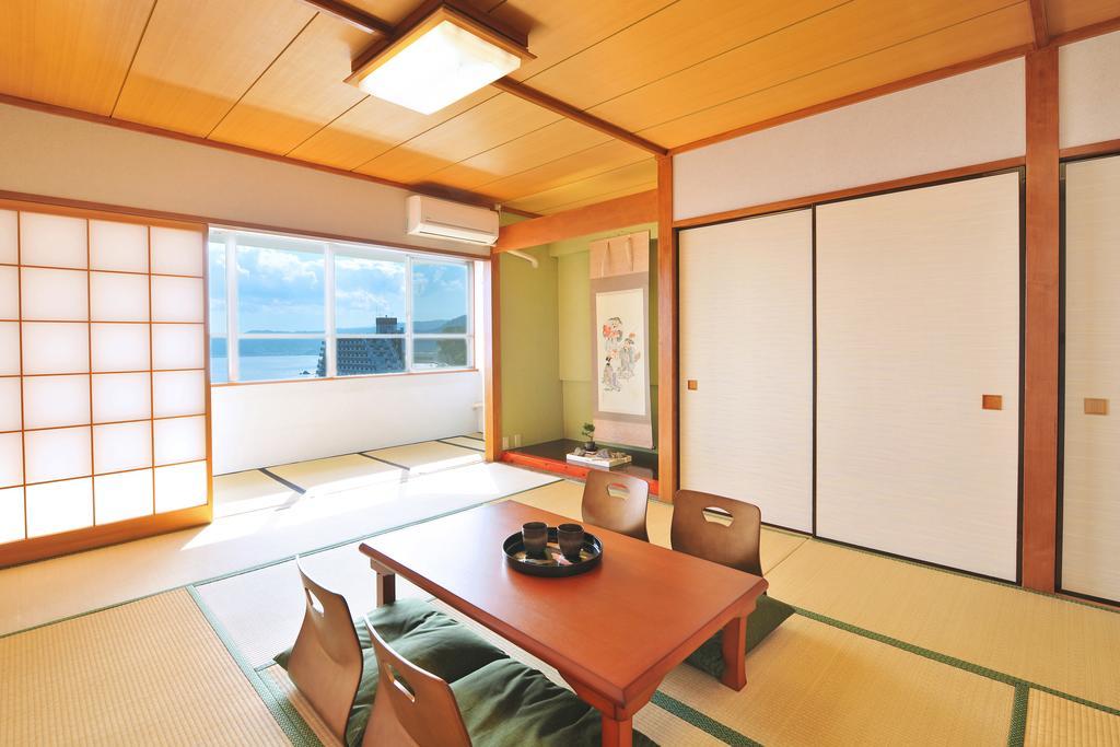 Onsen Hostel Hinoemi Atami (Shizuoka) Exterior foto
